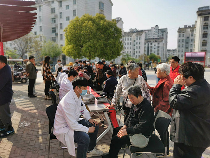 5月8日人民網(wǎng)刊登《文明之花開(kāi)滿地——淮北相山區(qū)志愿服務(wù)解民憂暖民心》