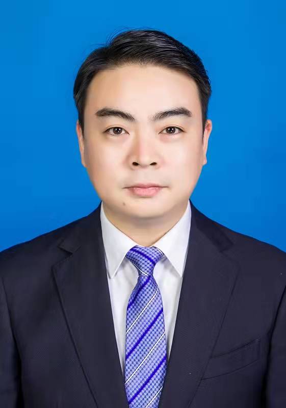 張利區(qū)委副書記、區(qū)長(zhǎng)